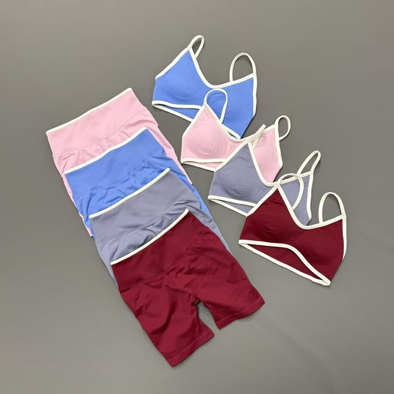 Ignite Yoga Fitness - 2 Piece Fitness Set Women Scrunch