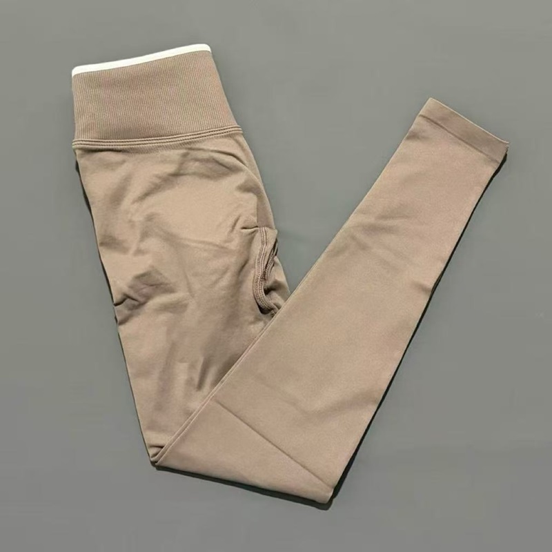 HISTELLO Ignite Sculpt Scrunch - огляд і ціна Ignite Yoga Fitness