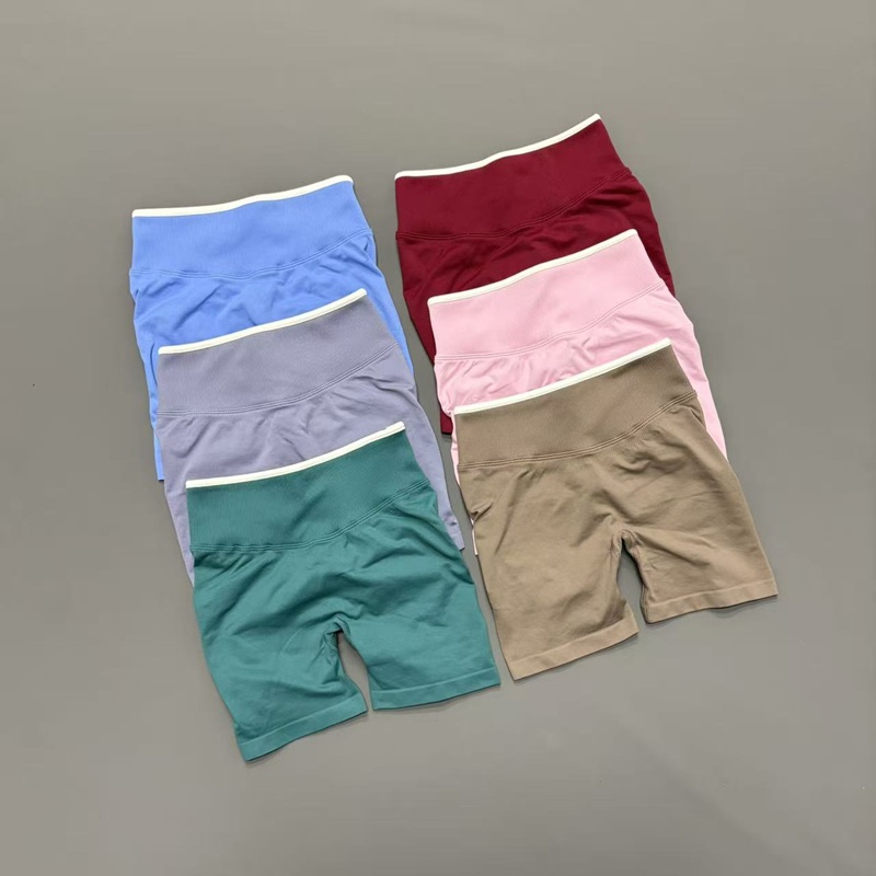 Ignite Sculp Scrun Gym Shorts  - огляд і ціна Ignite Yoga Fitness
