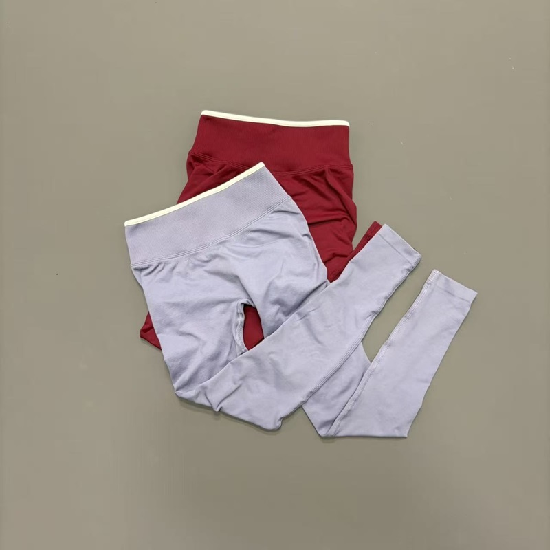HISTELLO Ignite Sculpt Scrunch - огляд і ціна Ignite Yoga Fitness