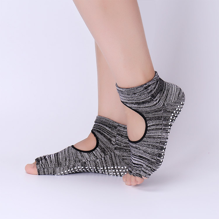 Non-Slip Yoga Socks with Grips - огляд і ціна Yoga Toe Separator